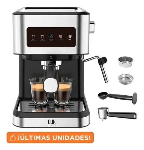 Cafetera Espresso Cuk By Gadnic 20 Bar Panel Táctil Vaporizador De Leche Depósito Removible 1.5 Litros